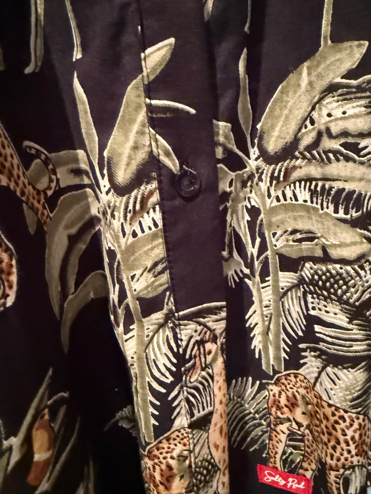 Ladies Shirt - Black w Giraffe, Leopards