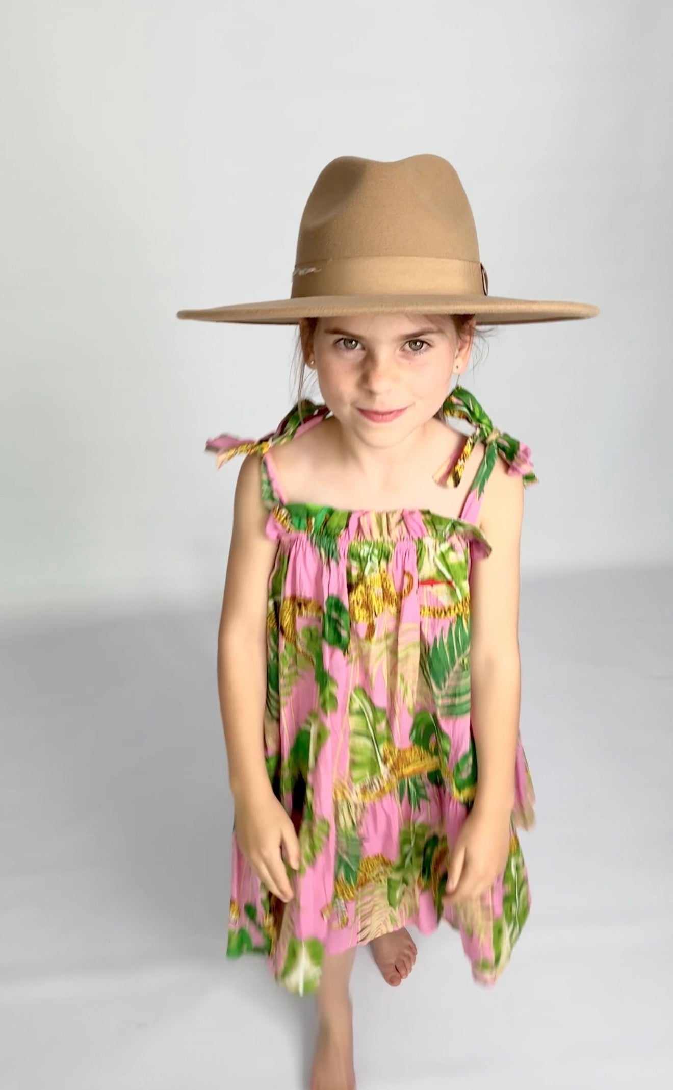 Girls Swirly Dress - Light Pink Savannah