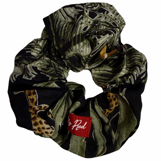 Scrunchie - Black w Giraffe Leopard